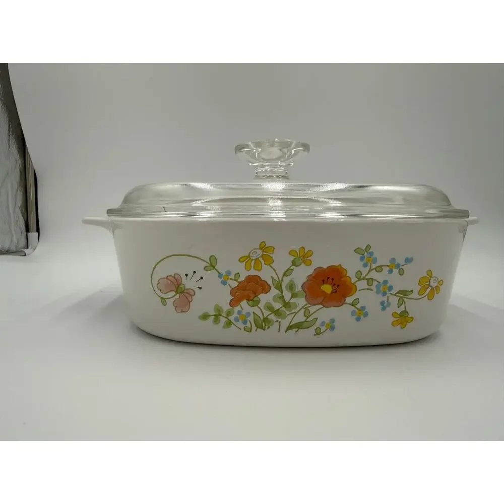 1980's CorningWare 2 Litter Casserole Dish